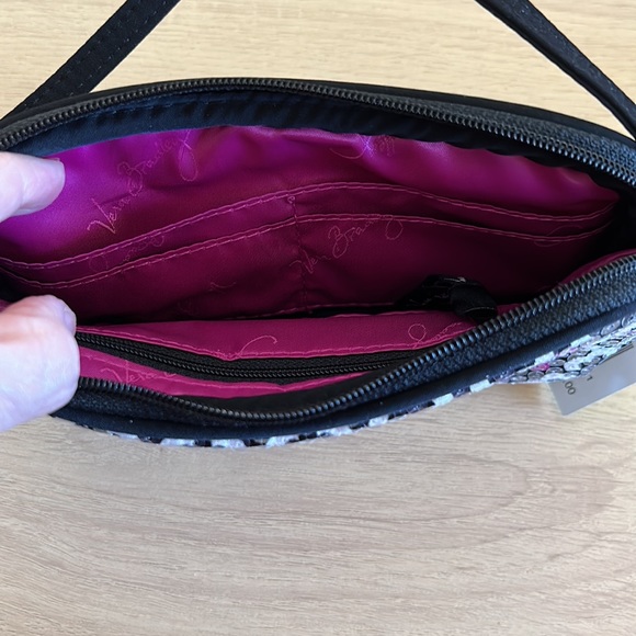 🎈3/$25🎈NWT Vera Bradley Shimmer Wristlet - Picture 3 of 5